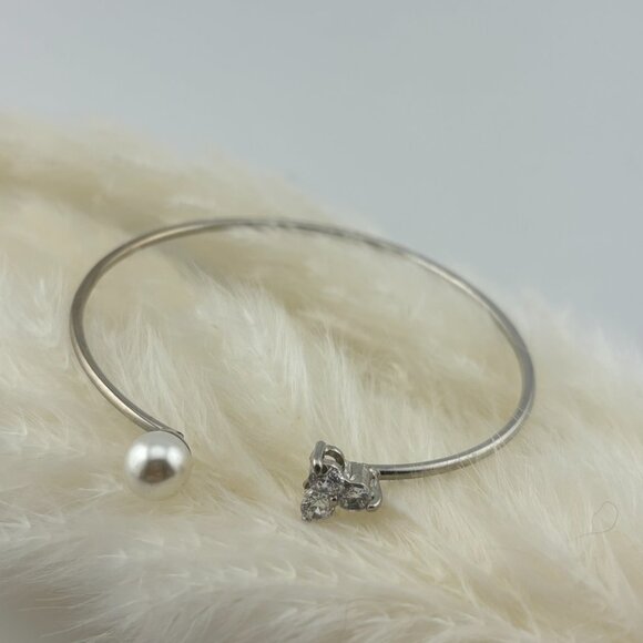 Faux Pearl and Cubic Zirconia Metal Bracelet - Picture 2 of 5